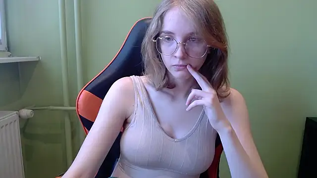 juicyPenny online show from 03-28-26, 02:07