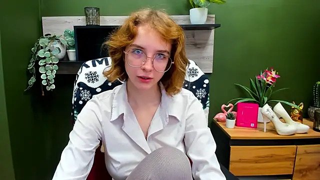 juicyPenny online show from 10-29-25, 07:51