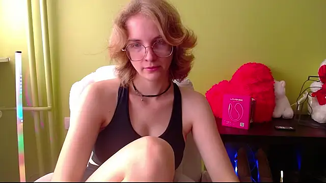 juicyPenny online show from 06-27-26, 06:52