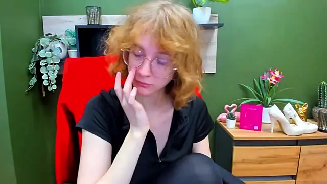 juicyPenny online show from 11-04-25, 07:34