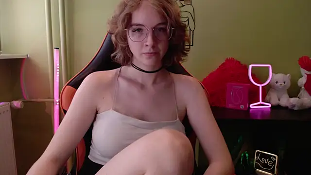 Snapshot of juicyPenny chatting on 05-26-26, 08:23 juicyPenny online show from 05-26-26, 08:23