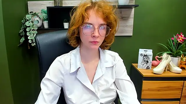 juicyPenny online show from 10-13-25, 06:26