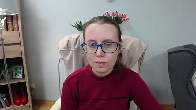 Snapshot of sweetxLizzy chatting on 05-14-26, 04:31 sweetxLizzy online show from 05-14-26, 04:31