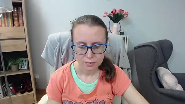 Snapshot of sweetxLizzy chatting on 06-03-26, 04:35 sweetxLizzy online show from 06-03-26, 04:35