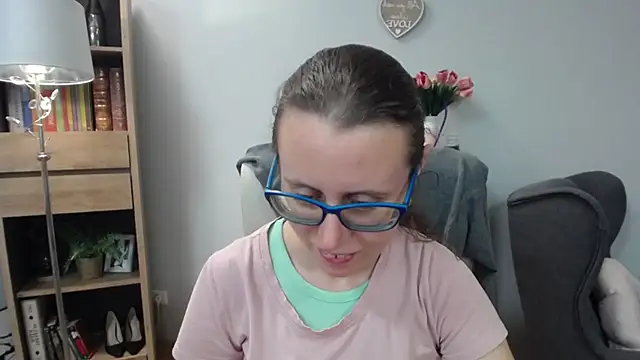 Snapshot of sweetxLizzy chatting on 06-17-26, 04:34 sweetxLizzy online show from 06-17-26, 04:34
