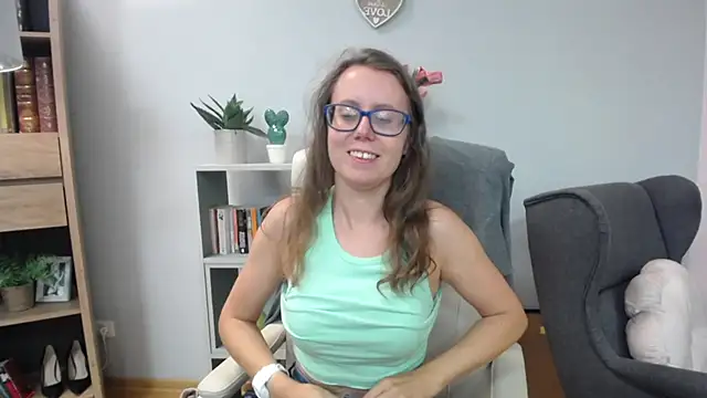 Snapshot of sweetxLizzy chatting on 07-22-26, 04:25 sweetxLizzy online show from 07-22-26, 04:25