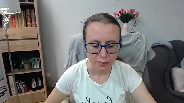 Snapshot of sweetxLizzy chatting on 05-26-26, 04:43 sweetxLizzy online show from 05-26-26, 04:43