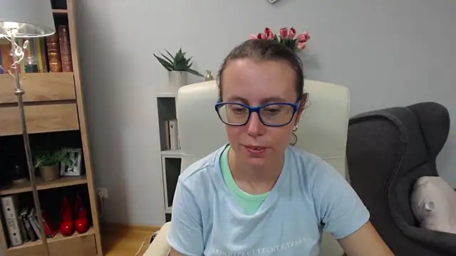 Snapshot of sweetxLizzy chatting on 07-13-26, 04:34 sweetxLizzy online show from 07-13-26, 04:34