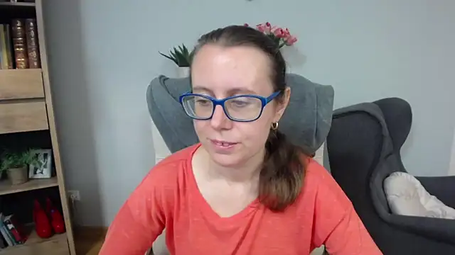 Snapshot of sweetxLizzy chatting on 05-20-26, 04:31 sweetxLizzy online show from 05-20-26, 04:31