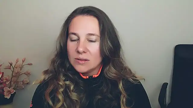 Darklure  online show from 10-02-25, 09:07