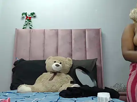 Snapshot of Abby_108 chatting on 02-15-26, 01:54 Abby 108 online show from 02-15-26, 01:54