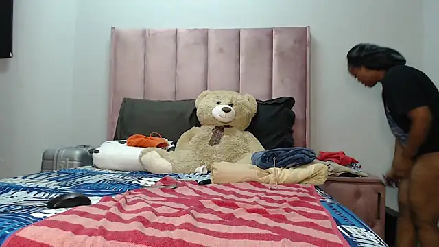 Abby 108 online show from 12-22-25, 03:06