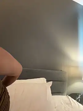 Snapshot of cherrycuteasian chatting on 05-14-26, 05:37 cherrycuteasian online show from 05-14-26, 05:37