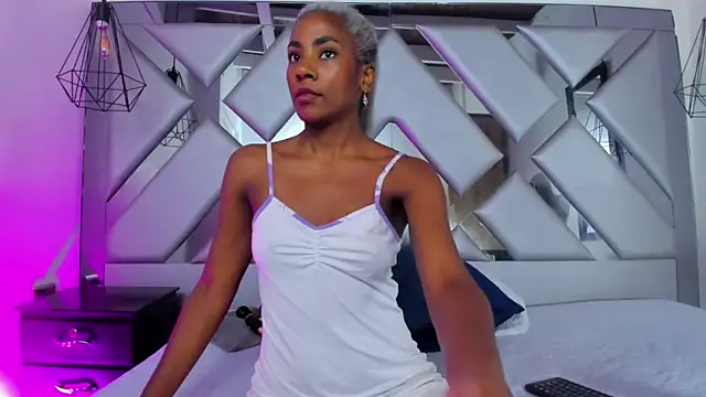 Lorenn Hill online show from 10-25-25, 12:50