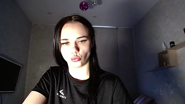 Snapshot of Kseni_a chatting on 05-14-26, 10:56 Kseni a online show from 05-14-26, 10:56