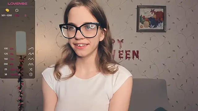 JoanBaggott online show from 10-28-25, 07:46