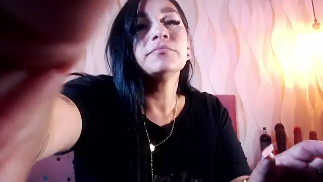 Snapshot of Naomi_Braunx chatting on 06-15-26, 03:55 Naomi Braunx online show from 06-15-26, 03:55