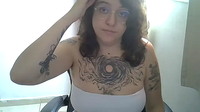 Blue Liz online show from 10-26-25, 02:50