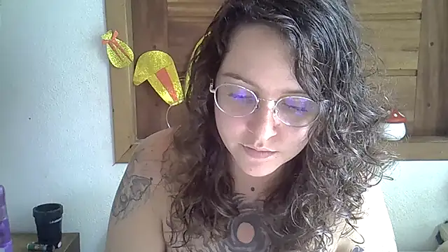 Snapshot of Blue_Liz chatting on 04-03-26, 04:46 Blue Liz online show from 04-03-26, 04:46