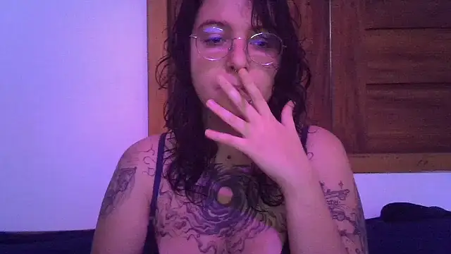 Blue Liz online show from 11-27-25, 12:38