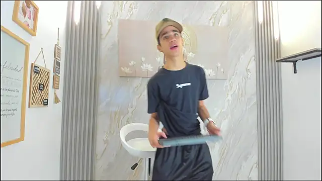 TWINKS BOYS1 online show from 12-19-25, 07:27