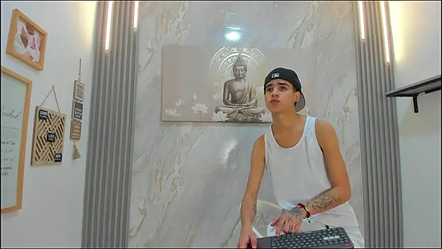 TWINKS BOYS1 online show from 01-08-26, 07:20