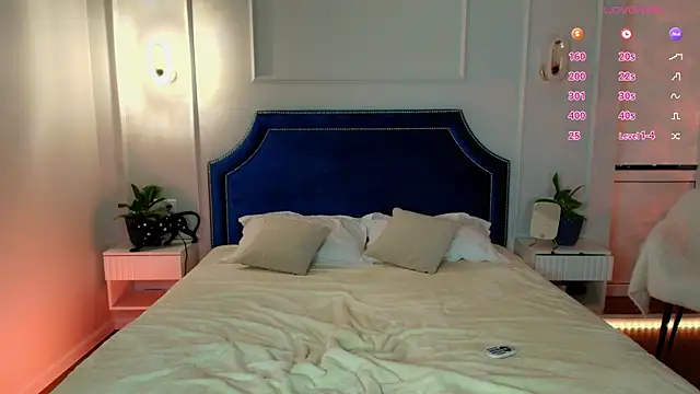 Katherinepinke online show from 12-17-25, 07:52