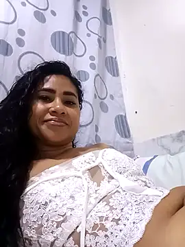 PERLA BLACK  online show from 10-13-25, 10:50