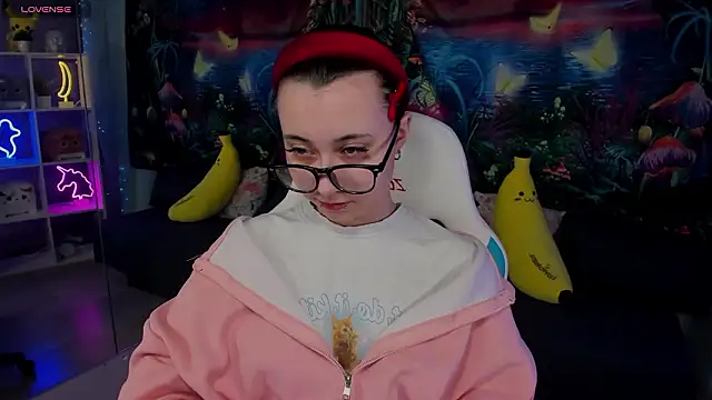 ClaraParks online show from 03-08-26, 07:39