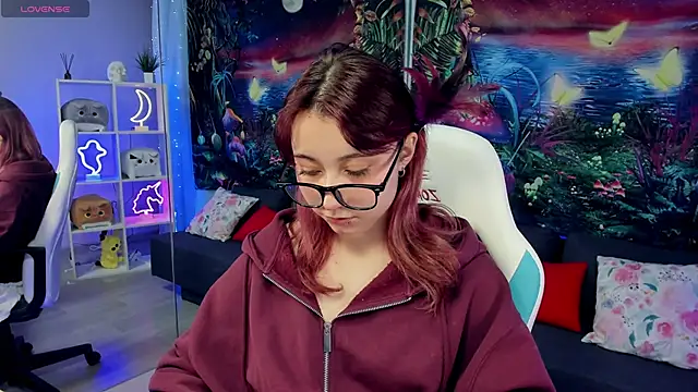 ClaraParks online show from 11-29-25, 08:42