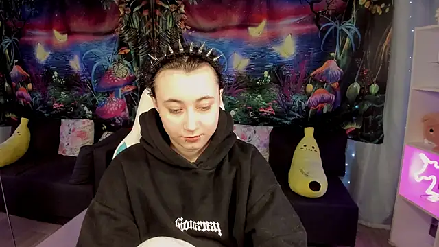 ClaraParks online show from 04-11-26, 07:27