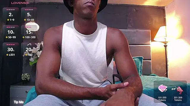 blackbignude online show from 11-08-25, 01:53