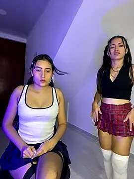 Lily  18 online show from 11-09-25, 04:05