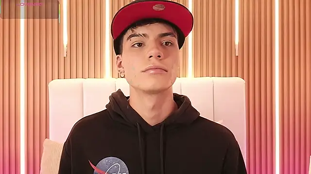 Dulcey  online show from 04-05-26, 04:52