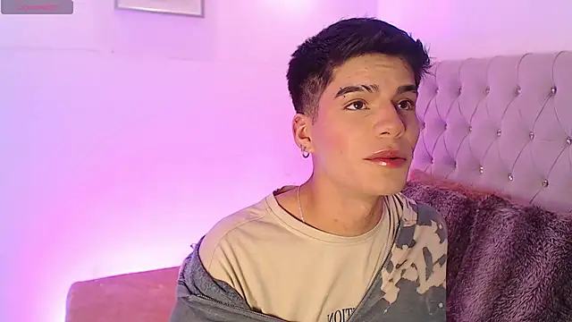 Dulcey  online show from 11-13-25, 04:49