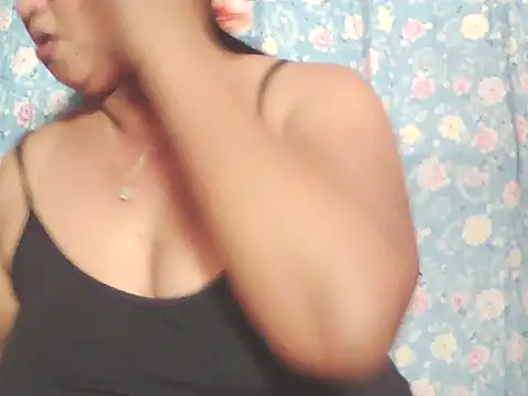 Snapshot of hotolivia34 chatting on 12-14-25, 12:11 hotolivia34 online show from 12-14-25, 12:11