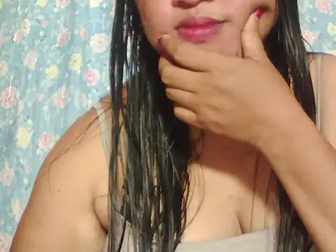 Snapshot of hotolivia34 chatting on 11-14-25, 01:20 hotolivia34 online show from 11-14-25, 01:20