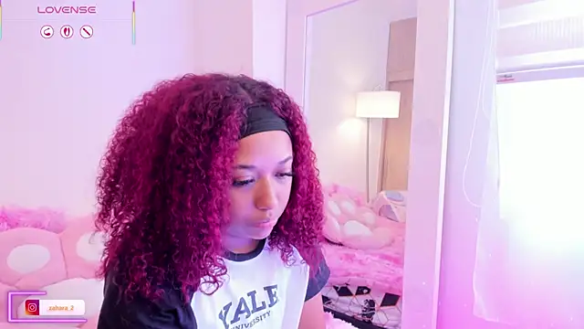  Zahara  online show from 12-17-25, 05:18