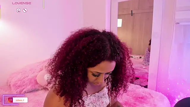  Zahara  online show from 11-25-25, 11:05