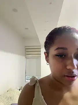  Zahara  online show from 05-08-26, 10:57