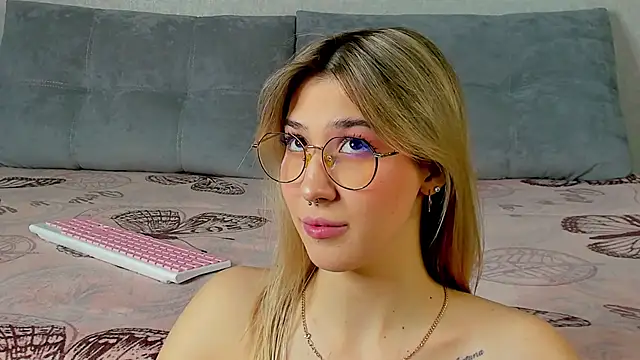 Bella svon online show from 10-27-25, 06:09