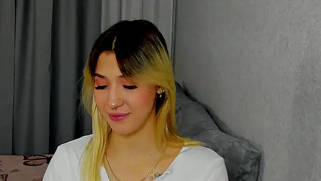 Bella svon online show from 09-21-25, 01:16