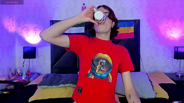 danny rios20 online show from 10-18-25, 01:35