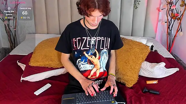 danny rios20 online show from 12-20-25, 01:03