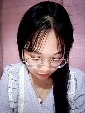 Snapshot of Maimai00 chatting on 10-15-25, 02:36 Maimai00 online show from 10-15-25, 02:36