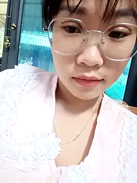 Snapshot of Maimai00 chatting on 09-30-25, 01:44 Maimai00 online show from 09-30-25, 01:44