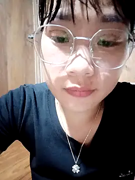 Snapshot of Maimai00 chatting on 09-10-25, 06:45 Maimai00 online show from 09-10-25, 06:45