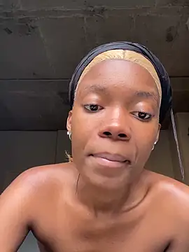 prettydollyy online show from 04-15-26, 08:09