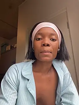 prettydollyy online show from 04-19-26, 09:43