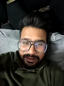 Snapshot of Ronnyjaan chatting on 10-12-25, 05:25 Ronnyjaan online show from 10-12-25, 05:25
